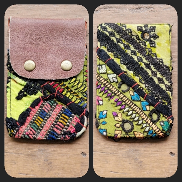 Free People Handbags - 🌋👽 Free People Boho Embroidered Repurposed vtg banjara hippie Wallet card case